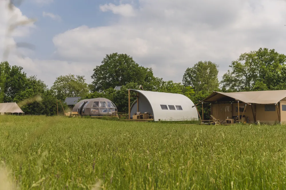 Riverdome met privé sanitary faciliti