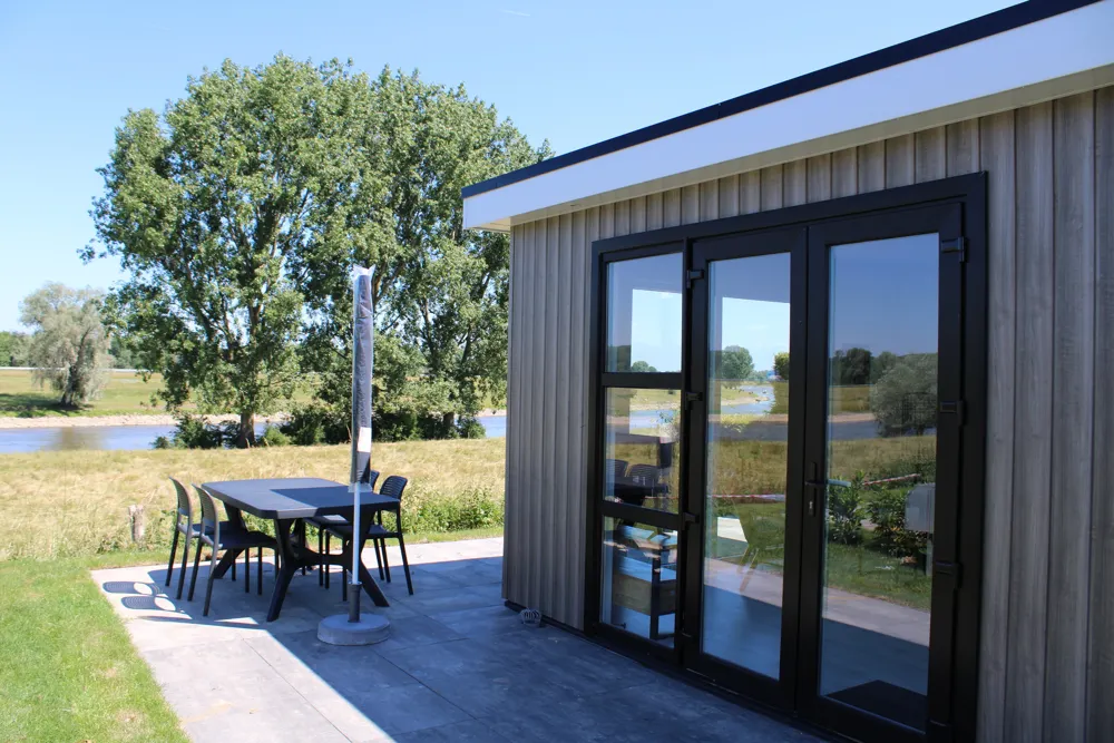 Cube Comfort met IJssel View | 5 personen