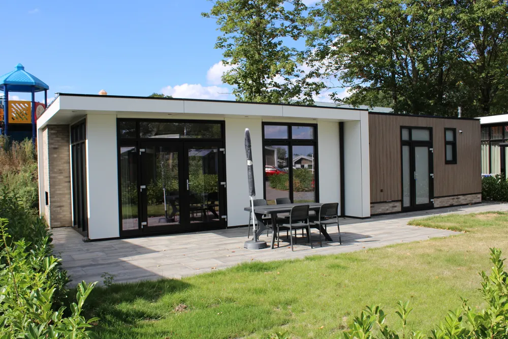 Cube Comfort Deluxe 4-persoons in Lathum