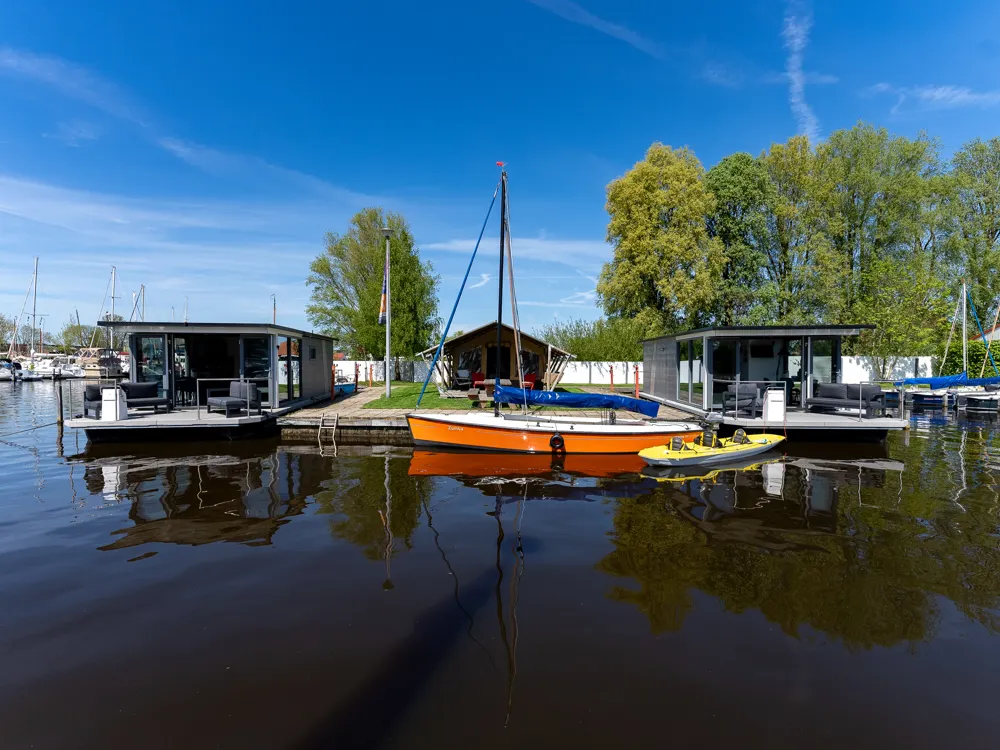 Woonboot Heeg 4 personen