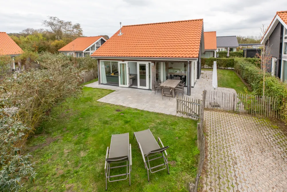 Zonnedorp 22 Vakantiehuis Anoes Renesse | Beach-nearby Comfort in Zeeland