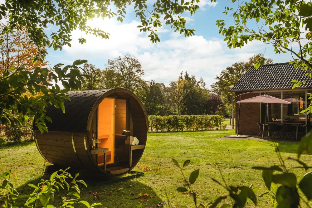Baby & Kinderbungalow 'Knights & Princesses' met sauna & bubbelbad I sleep 5 in Zuna