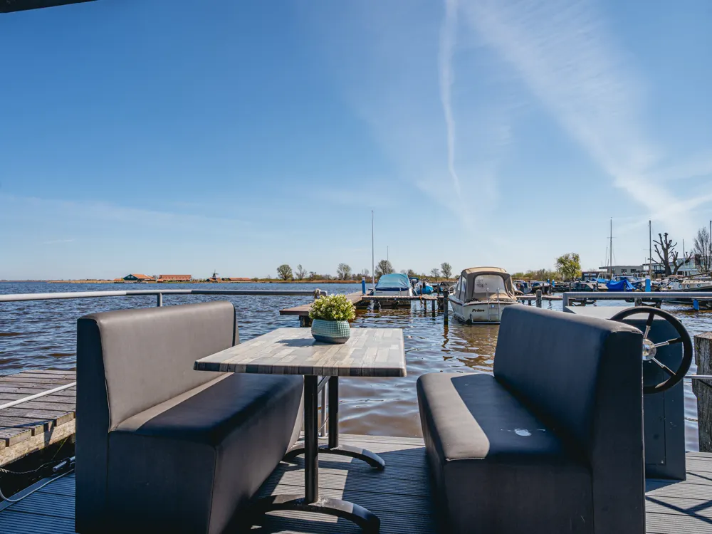 Woonboot Havenlodge Plus Uitgeest 4 personen