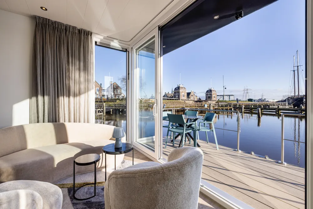 Woonboten Lemmer | Luxe verblijf aan het water in Friesland